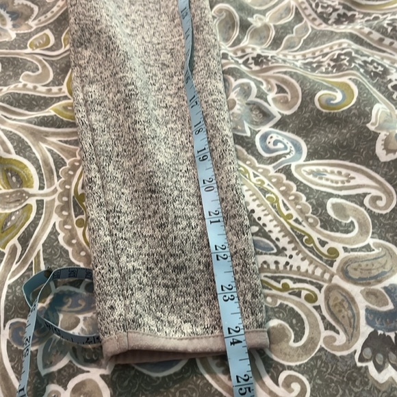 Eddie Bauer Women's Medium Full Zip Mid-Weight Fleece Jacket - Picture 8 of 8